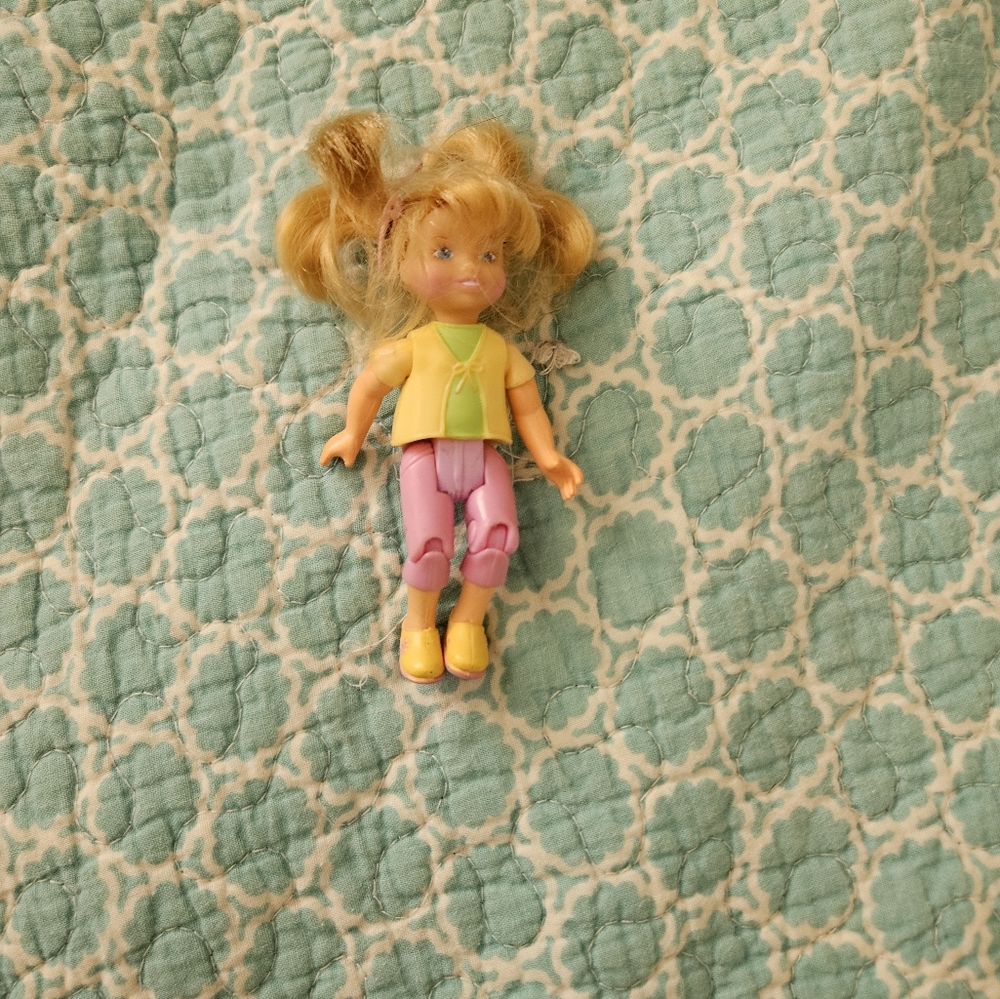 Interactive Fisher Price Sweet Sounds Loving Family Dollhouse 2002